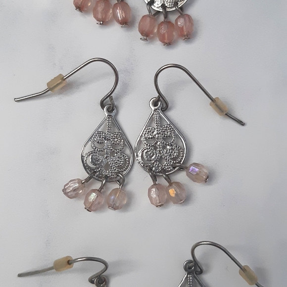 4/25$ 🌻 Set of three delicate dangling earrings - Picture 3 of 4